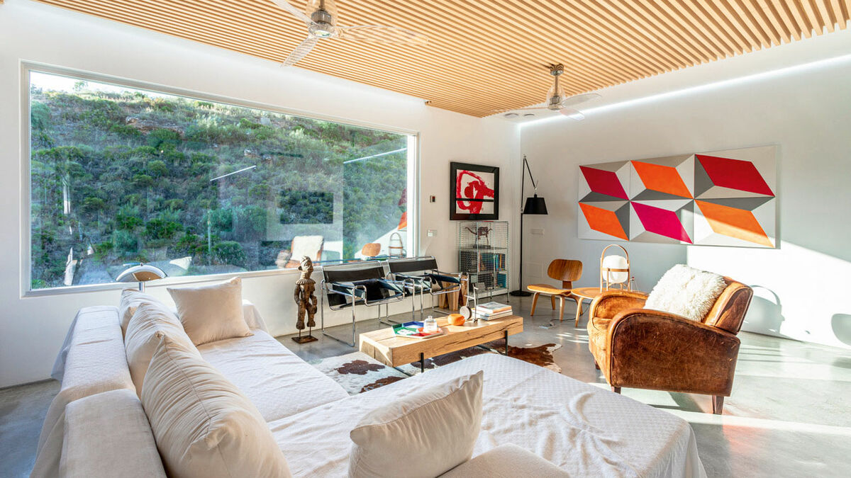 Zeitgenössische Villa mit minimalistischem Design