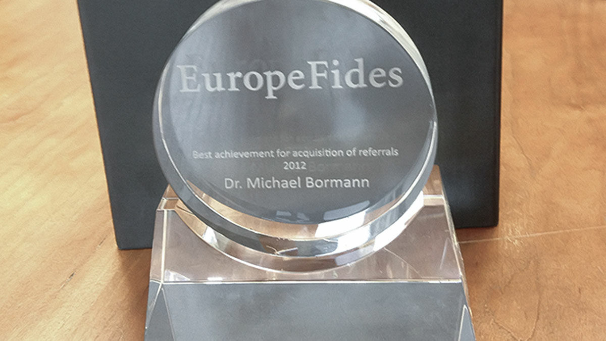 Dr. Michael Bormann wird von Europe Fides ausgezeichnet. Dr. Michael Bormann wird von Europe Fides ausgezeichnet.