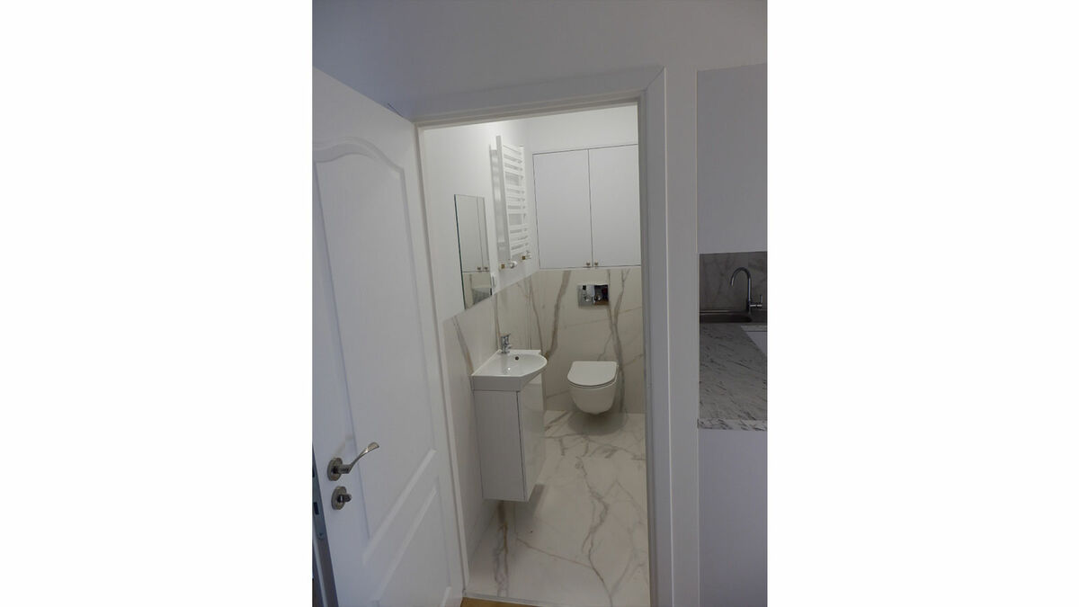 Second toilet first floor Second toilet first floor