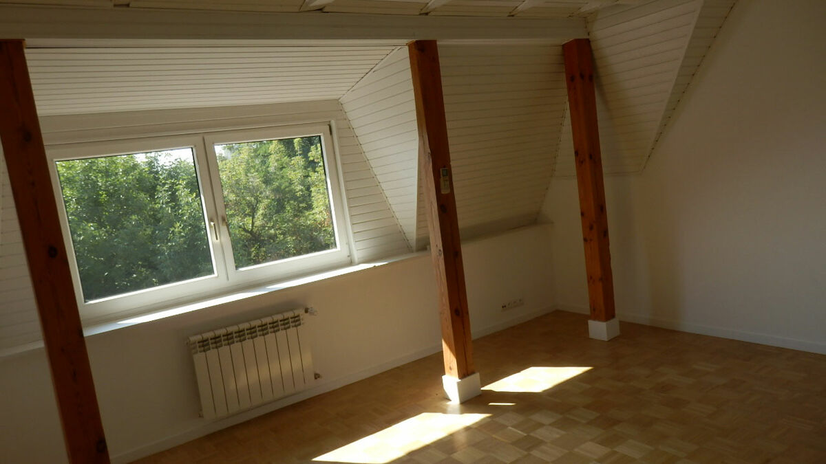 Smaller room second floor Smaller room second floor