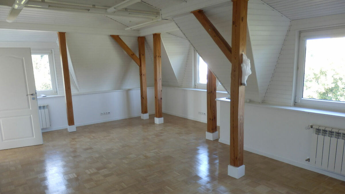 Bigger room second floor Bigger room second floor