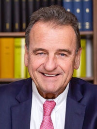 dr. Michael Bormann