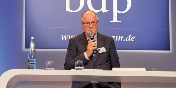 Dr. Hubertus Bartsch, CEO der Neue ZWL Zahnradwerk Leipzig GmbH